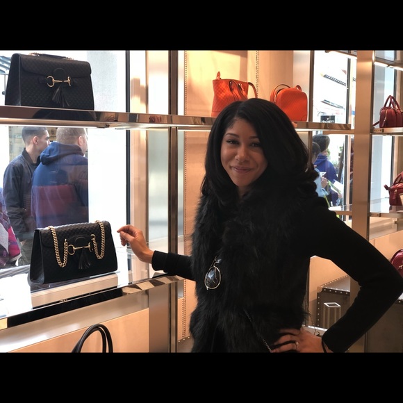 Meet your Posher, Kimberly - Picture 1 of 1